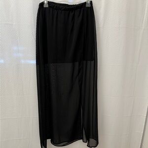 Women’s/juniors. Black. Size Medium.